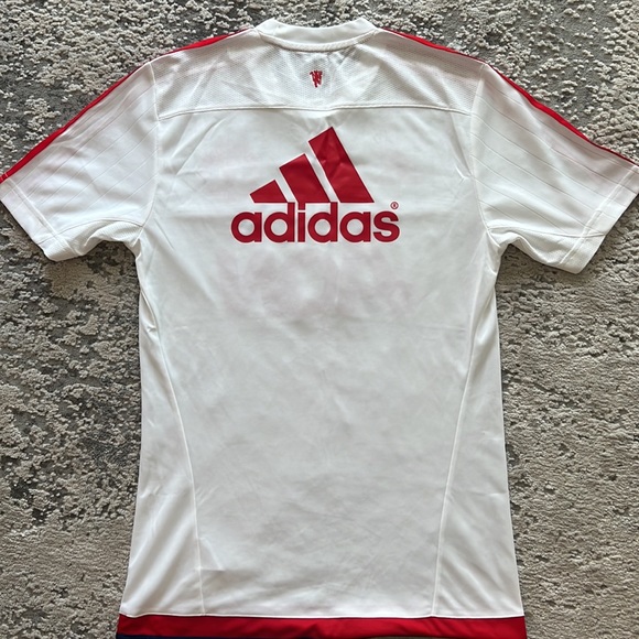 Manchester United Adidas - Picture 2 of 3